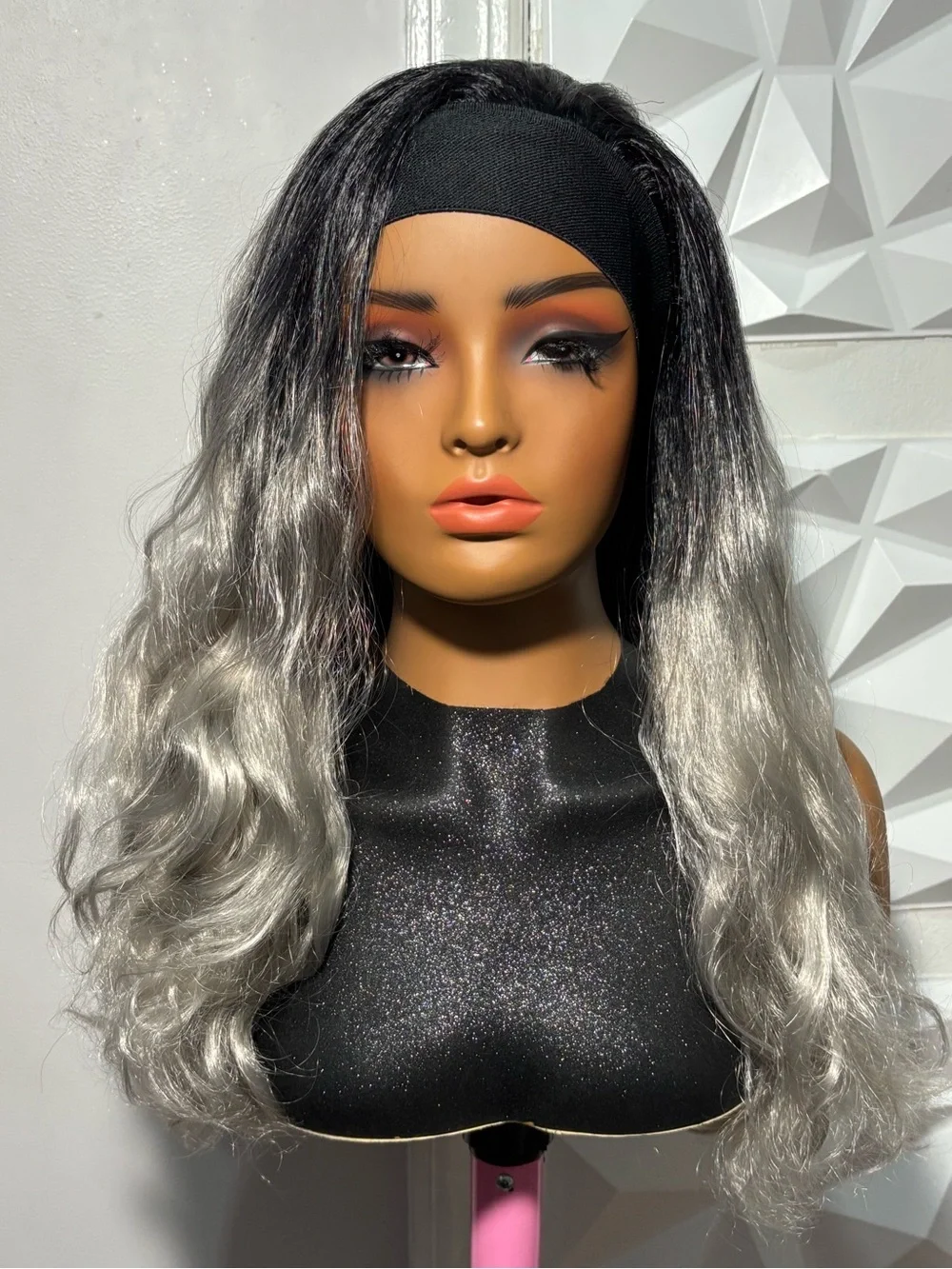 18 Inch Super Soft Bounce Headband Wig Black Silver Gray Ombre Wavy Heat Safe Ha